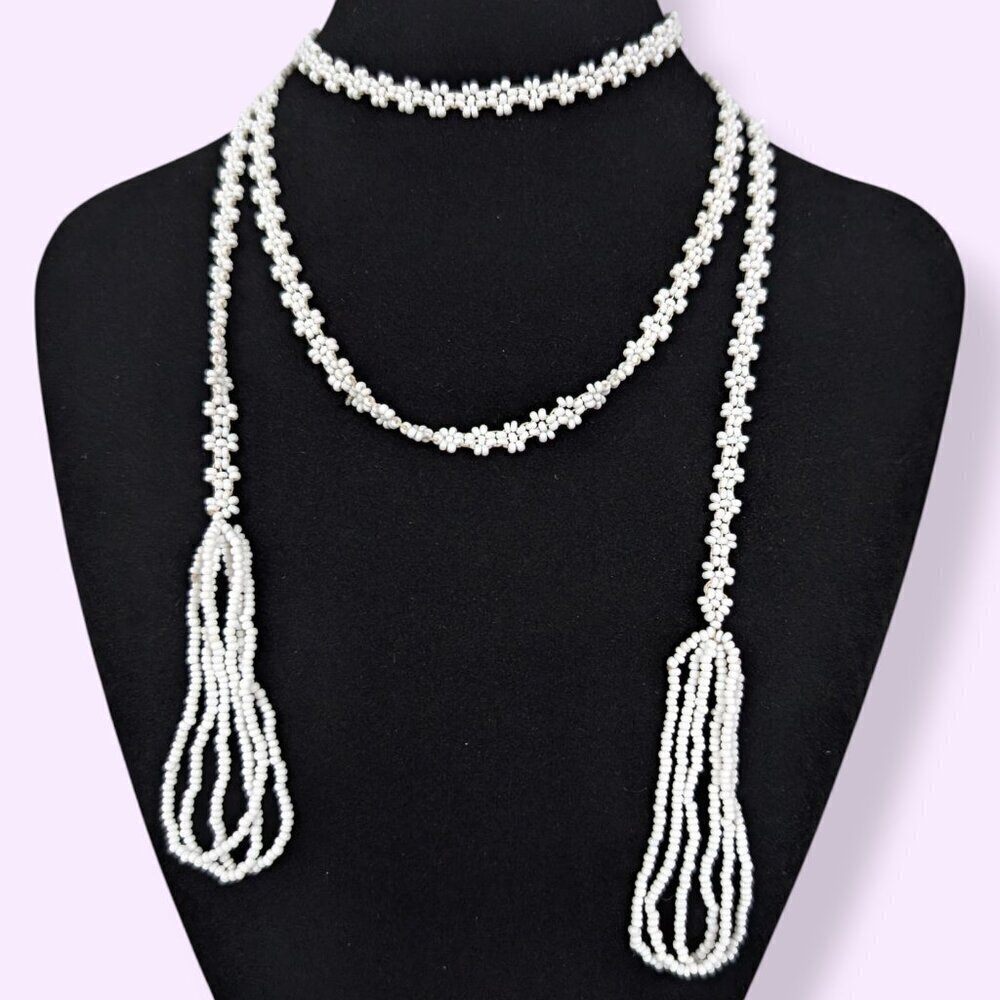 (2/$20) Vintage White Beaded Daisy Chain Lariat Necklace